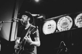 开云网页版登录入口-美洲杯明星大爆发：精彩表演，万人瞩目！，美洲杯原名