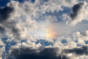 开云官方网页登录-【热点战术】教练如何应对对手的特殊防守布置，教练员非常耐心不厌其烦地给队员们讲解战术安排